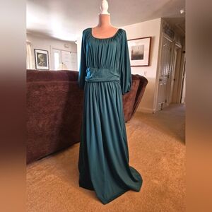 NWOT Koh Koh Elegant GREEN Long Sleeve Maxi Dress Womens Size 2XL